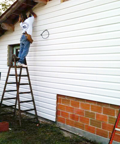 монтаж на декоративен сайдинг