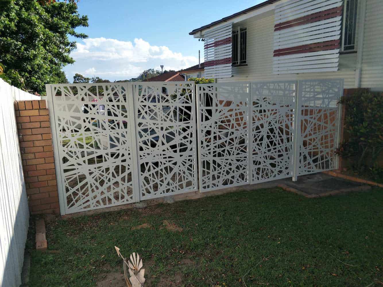 Декоративна решетка за ограда