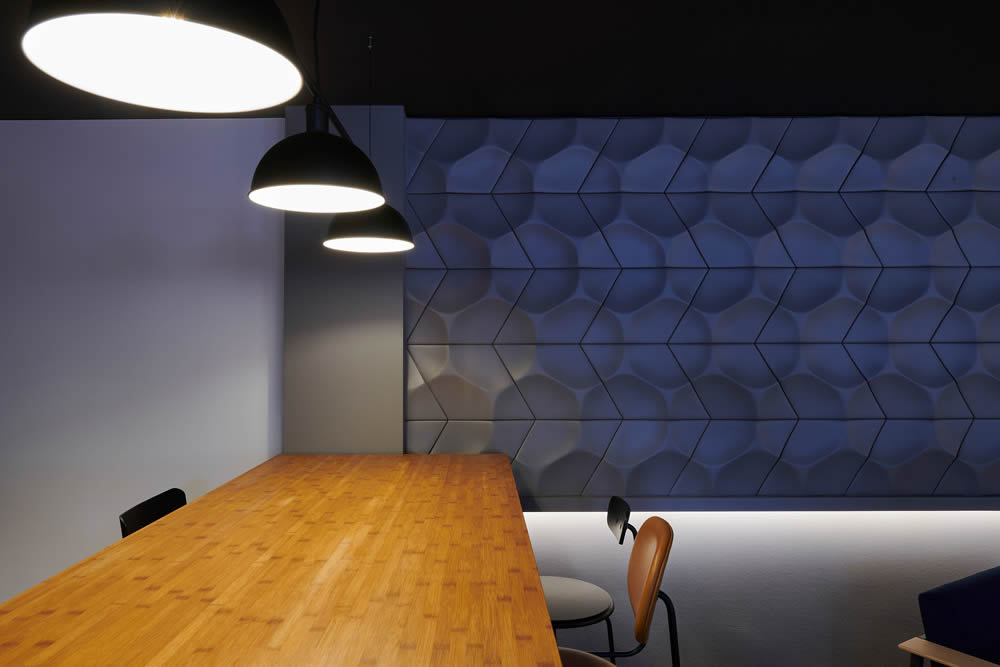RAY - Image 10