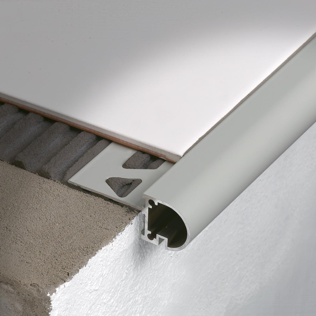 BORDERTEC BR profile with integrated drainer for balconies and terraces